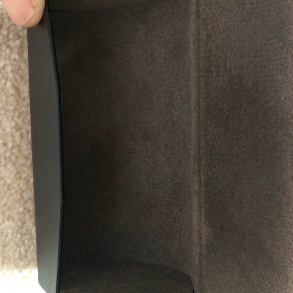 Burberry multi purpose case - Picture 7 of 7